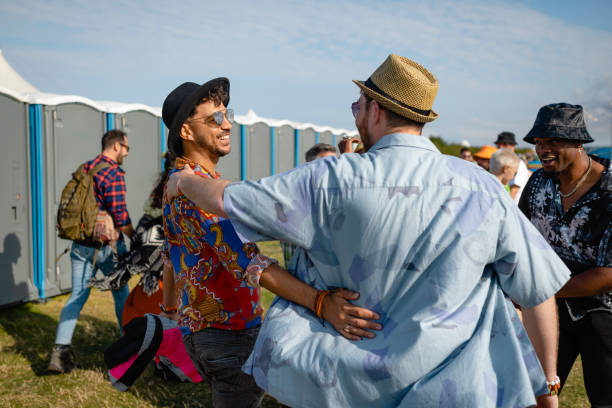 Best Luxury portable toilet rental  in Lyndhurst, OH