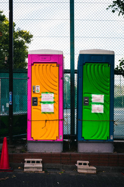 Portable Toilet Options We Offer in Lyndhurst, OH