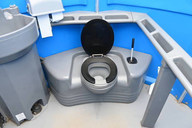 Best Portable restroom solutions  in Lyndhurst, OH